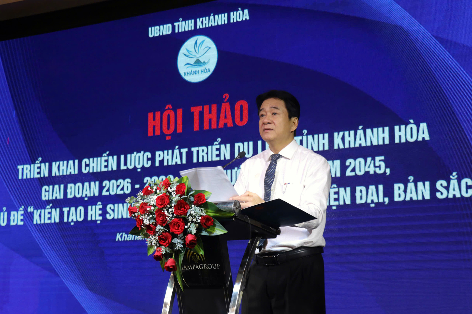 ong-nguyen-long-bien-1-2048